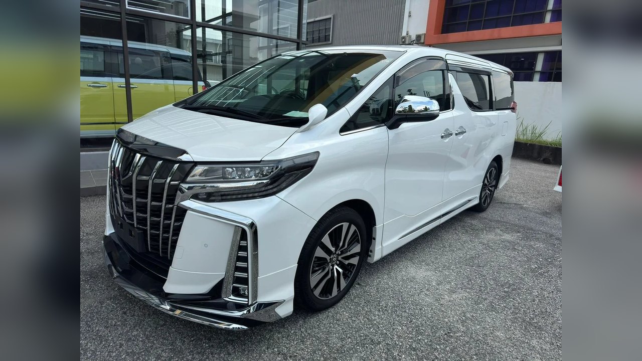 Toyota Alphard luxury MPV rental car in Kuching