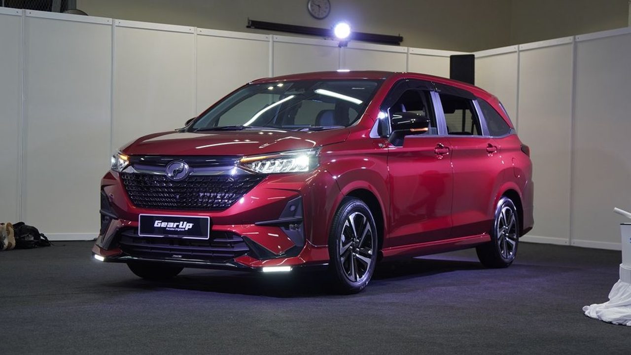 Perodua Alza seven-seater rental car