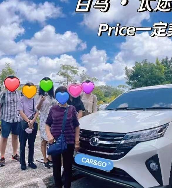Happy Car&Go customer at vehicle return